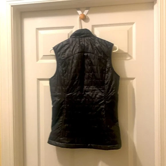 REI - women’s XS quilted vest. - Picture 2 of 2